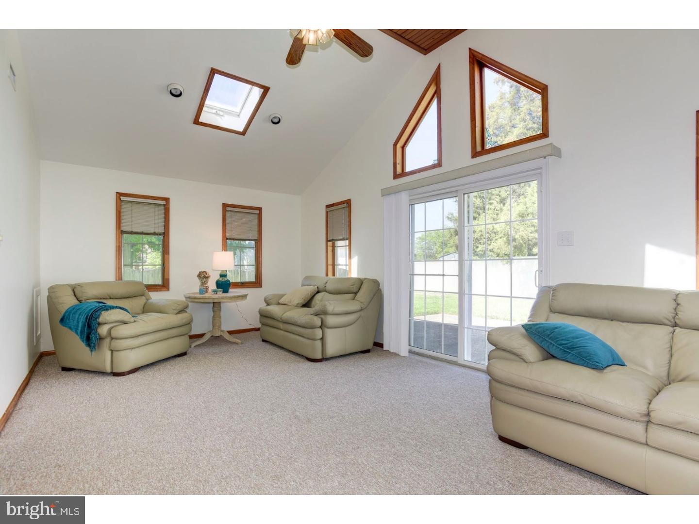 36 Freedom Road Sewell, NJ 08080 - Photo 14 of 25 Great Room
