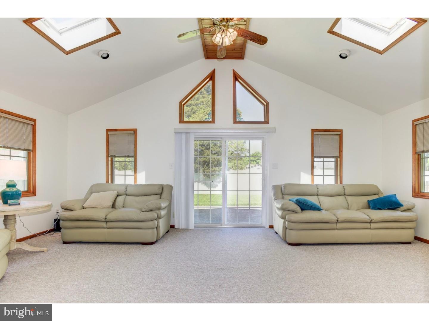 36 Freedom Road Sewell, NJ 08080 - Photo 16 of 25 Great Room