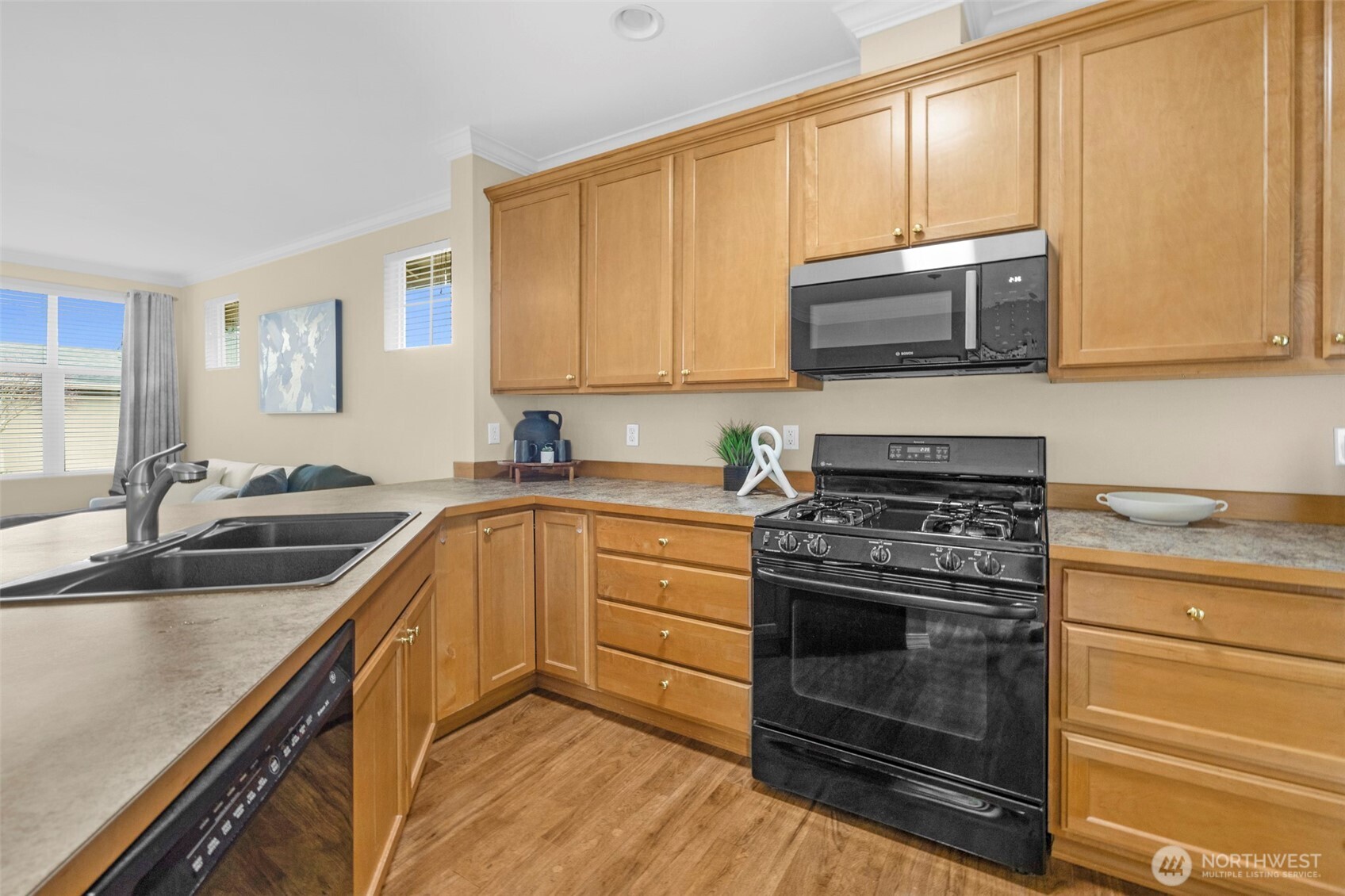 12434 232nd Way Northeast Redmond, WA 98053 - Photo 10 of 34