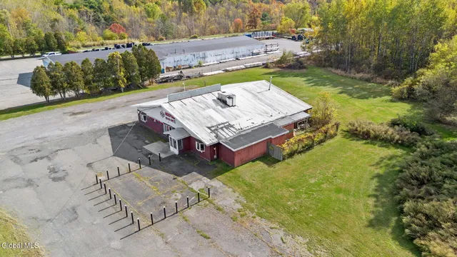 $962,000 | 46 Highway 146, Mechanicville, NY 12118