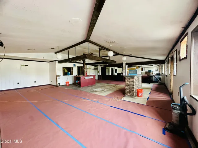 $962,000 | 46 Highway 146, Mechanicville, NY 12118