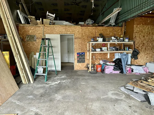 $962,000 | 46 Highway 146, Mechanicville, NY 12118