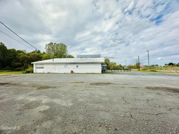 $951,900 | 46 Highway 146, Mechanicville, NY 12118