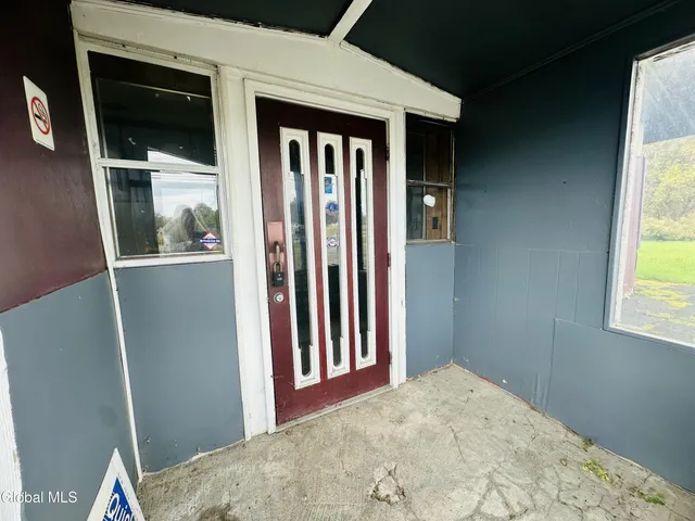 $962,000 | 46 Highway 146, Mechanicville, NY 12118