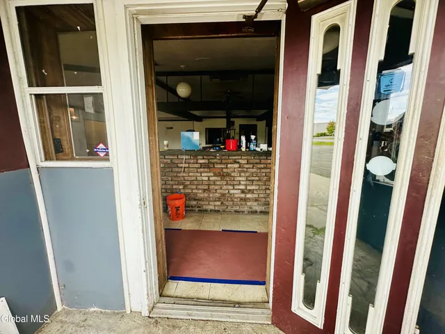 $962,000 | 46 Highway 146, Mechanicville, NY 12118