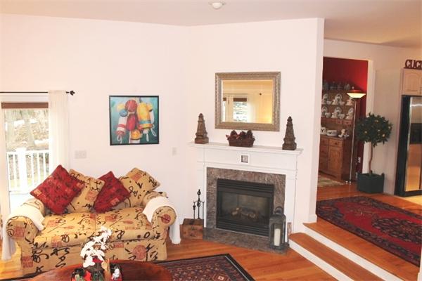 9 Baldwin Road Marblehead, MA 01945 - Photo 3 of 17