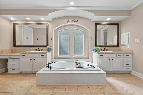 $699,999 | 2007 Cliff Manor Drive, Conroe, TX 77304