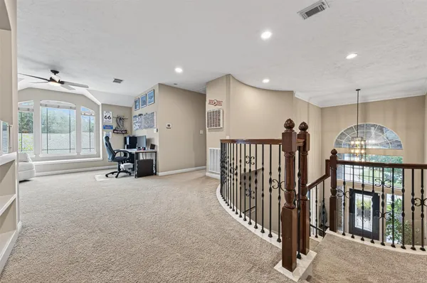 $725,000 | 2007 Cliff Manor Drive, Conroe, TX 77304