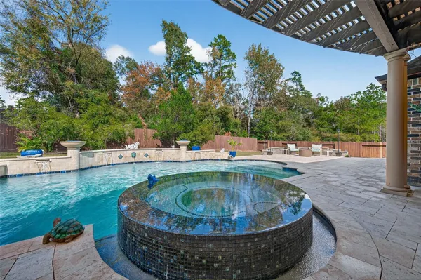 $699,999 | 2007 Cliff Manor Drive, Conroe, TX 77304