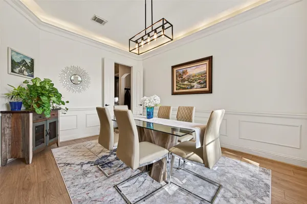 $725,000 | 2007 Cliff Manor Drive, Conroe, TX 77304