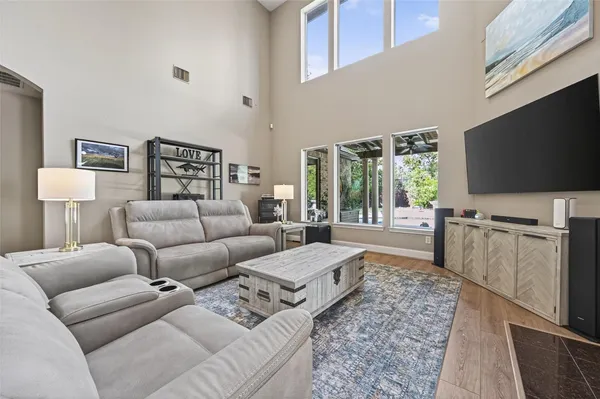 $699,999 | 2007 Cliff Manor Drive, Conroe, TX 77304