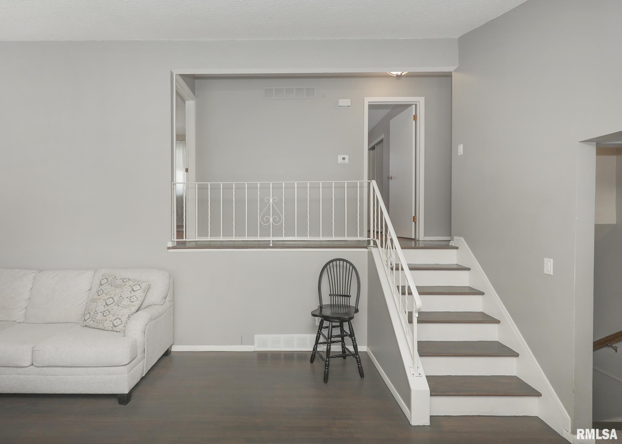3410 Fairhaven Road Davenport, IA 52807 - Photo 11 of 28 Gallery Image 11