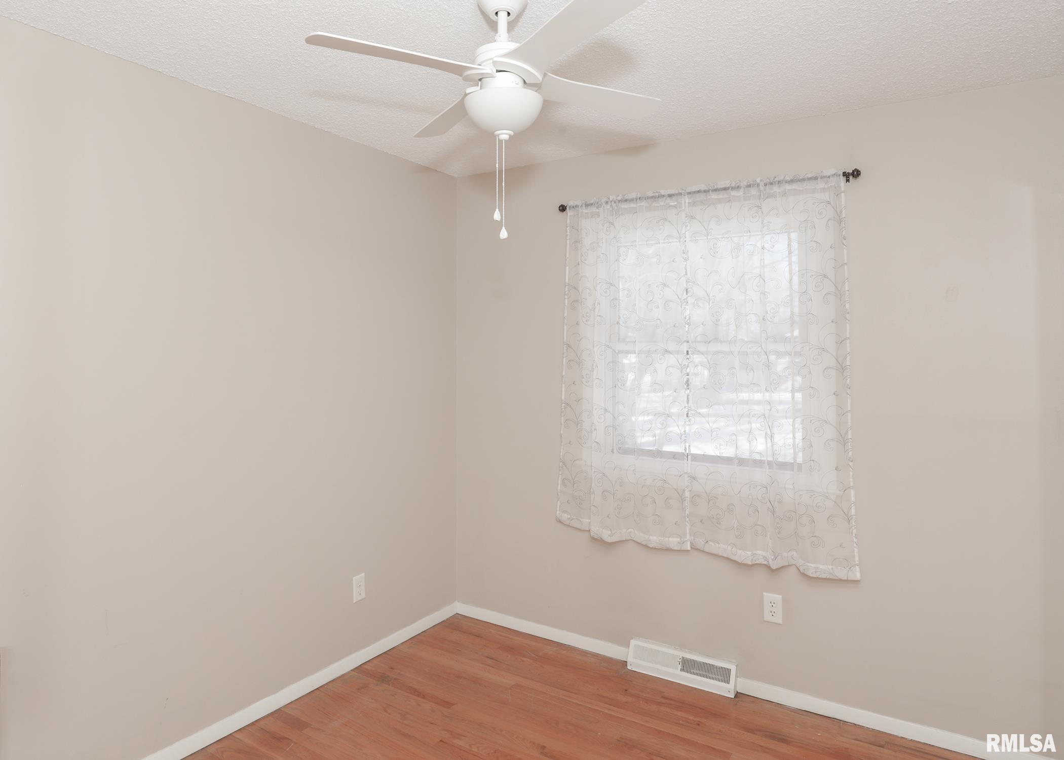 3410 Fairhaven Road Davenport, IA 52807 - Photo 15 of 28 Gallery Image 15