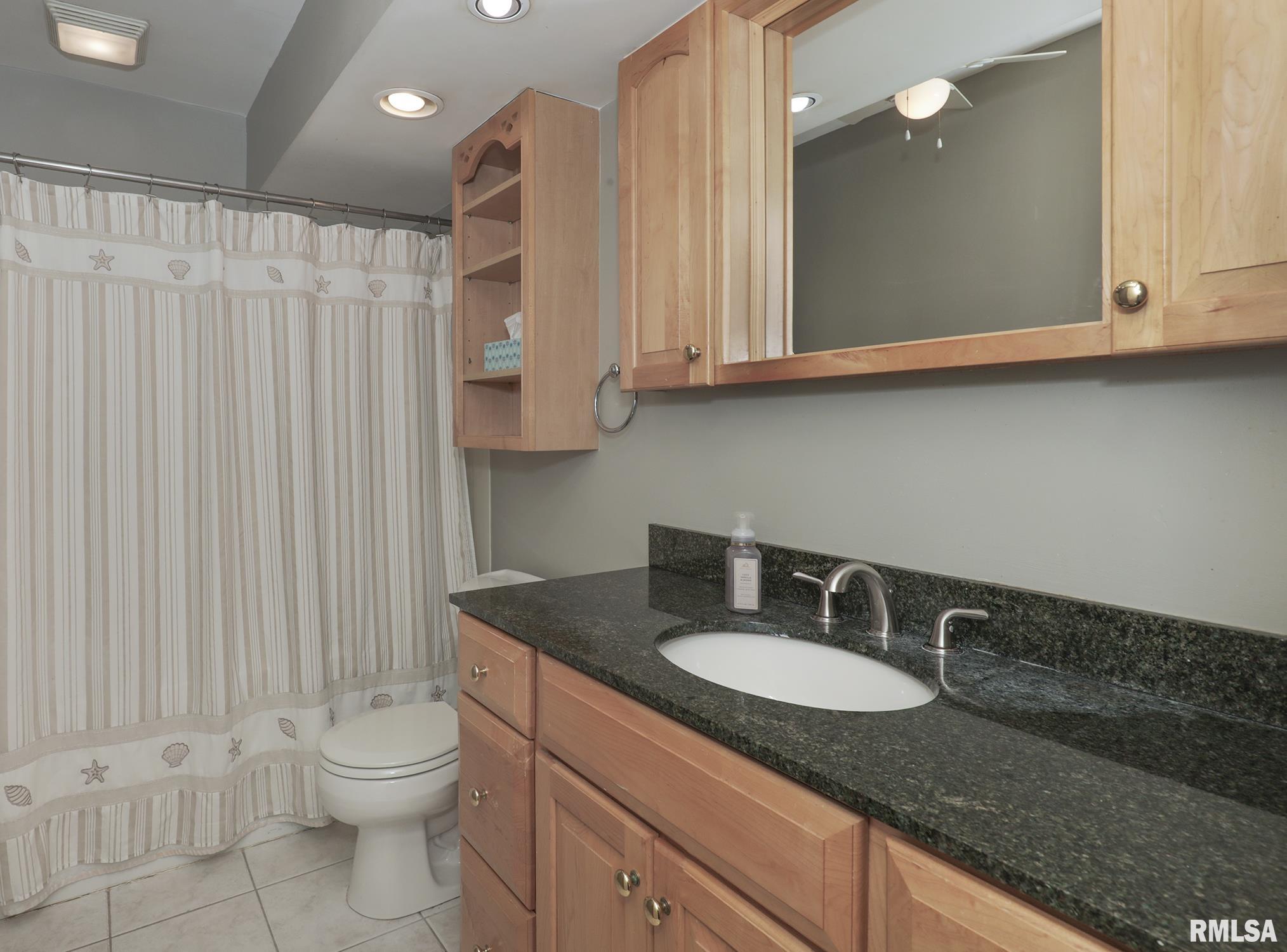 3410 Fairhaven Road Davenport, IA 52807 - Photo 19 of 28 Gallery Image 19