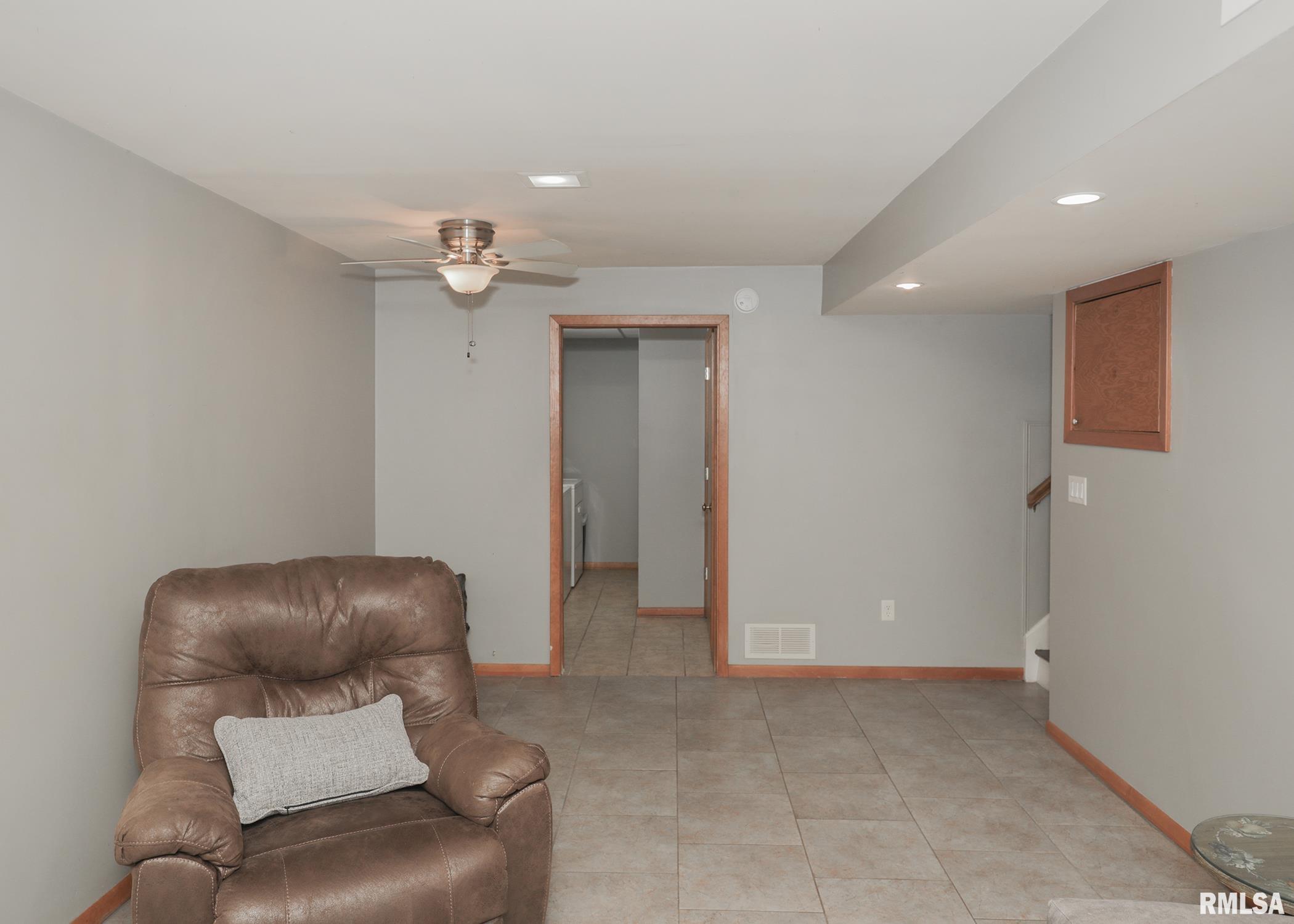 3410 Fairhaven Road Davenport, IA 52807 - Photo 21 of 28 Gallery Image 21