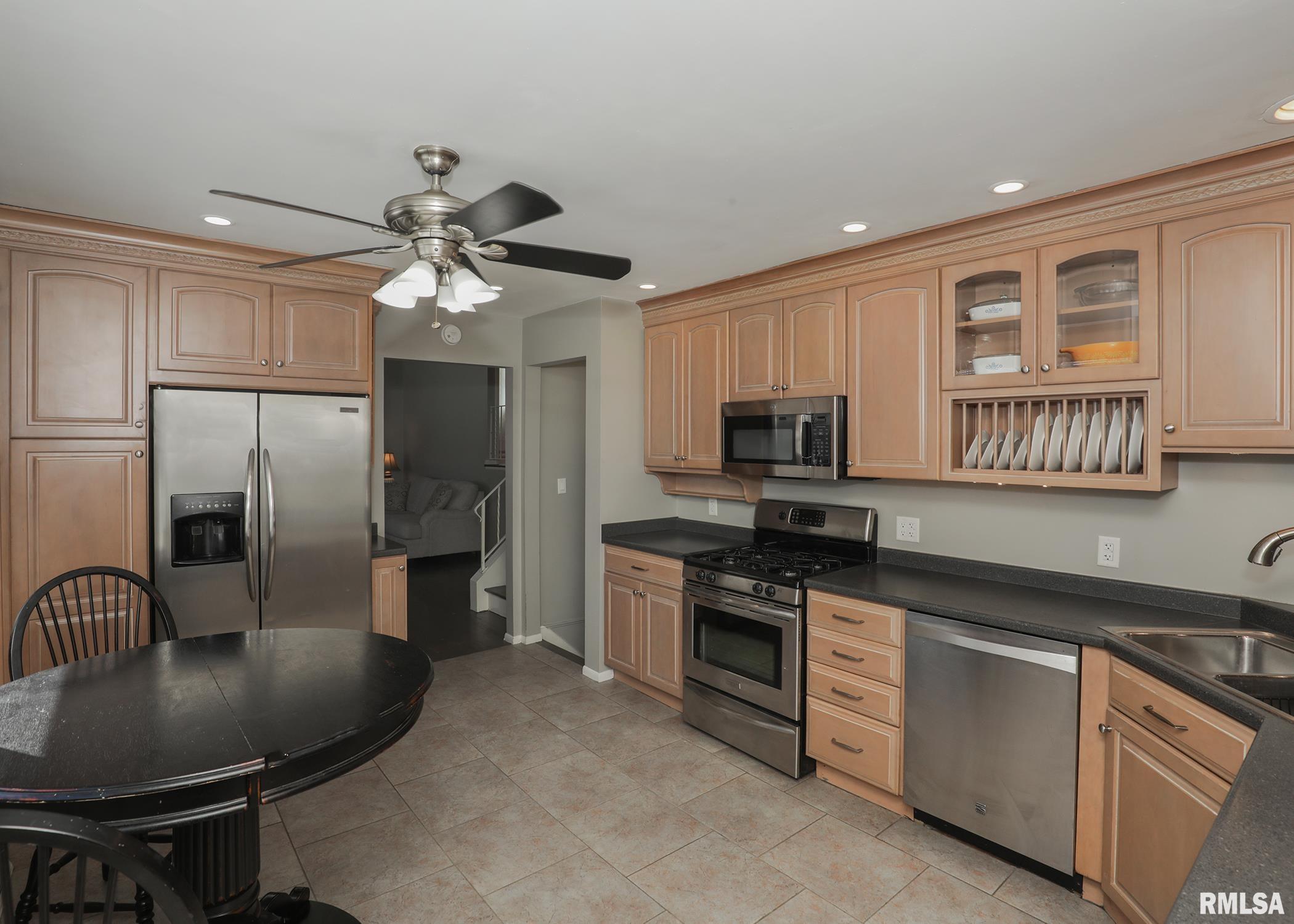 3410 Fairhaven Road Davenport, IA 52807 - Photo 4 of 28 Gallery Image 4