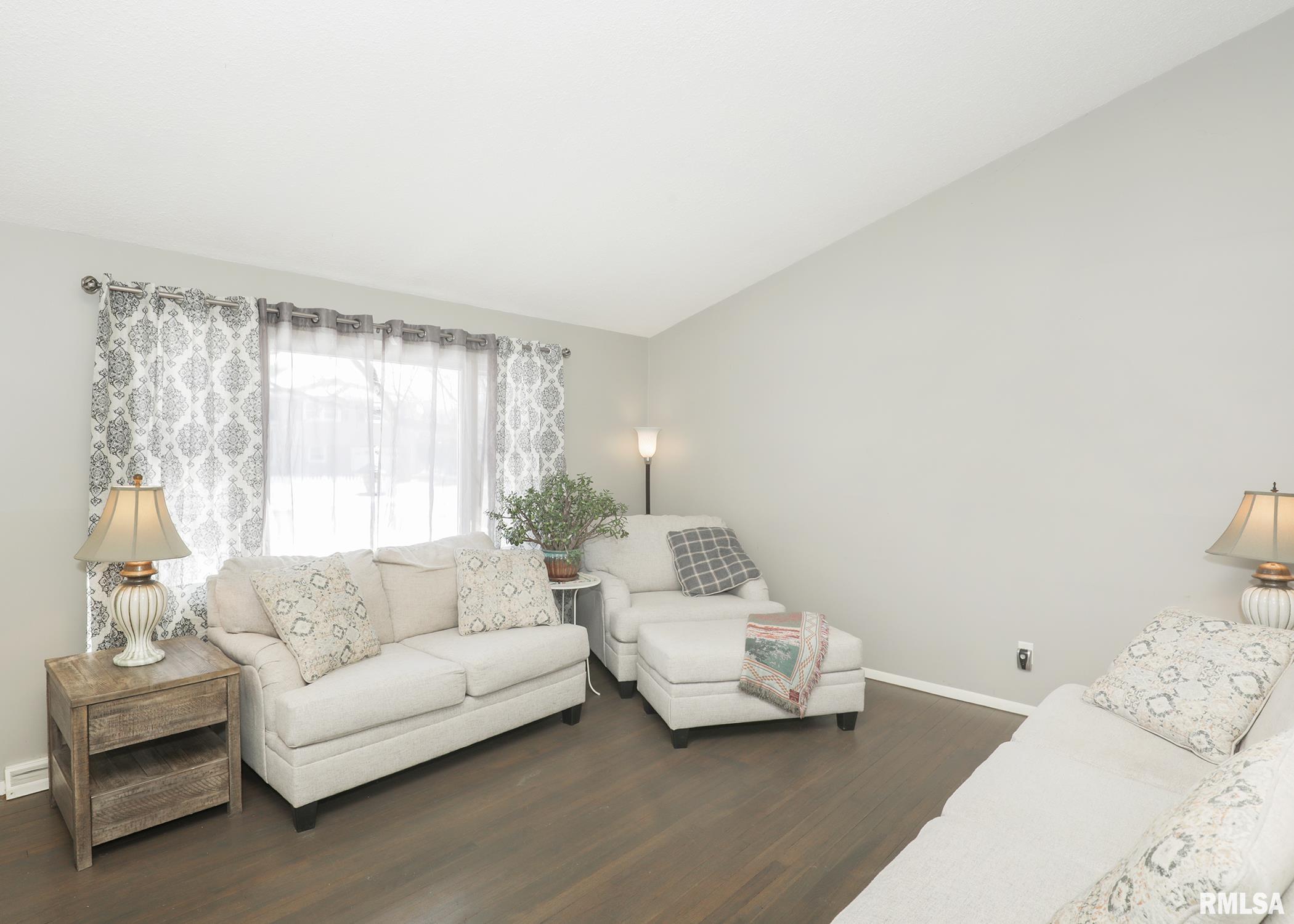 3410 Fairhaven Road Davenport, IA 52807 - Photo 7 of 28 Gallery Image 7