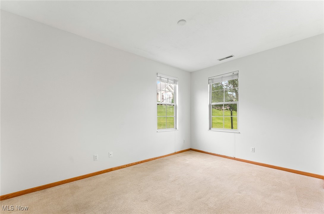 9151 Springfield Road, Unit 1603 Youngstown, OH 44514 - Photo 7 of 16 Bedroom 2