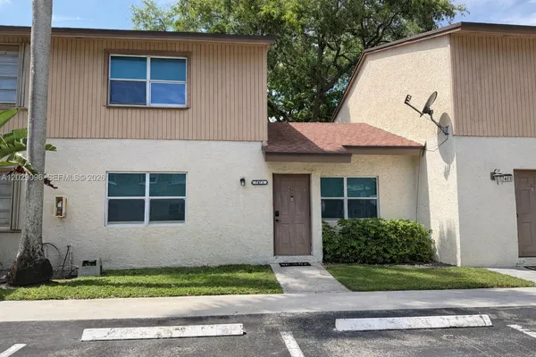 $295,000 | 7471 West Sunrise Boulevard, Unit 7471, Plantation, FL 33313