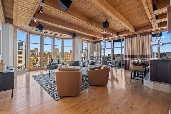 $1,220,000 | 541 East Erie Street, Unit 302, Milwaukee, WI 53202