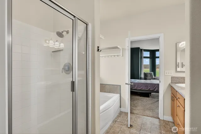 $849,000 | 120 West Crescent Harbor Road, Oak Harbor, WA 98277