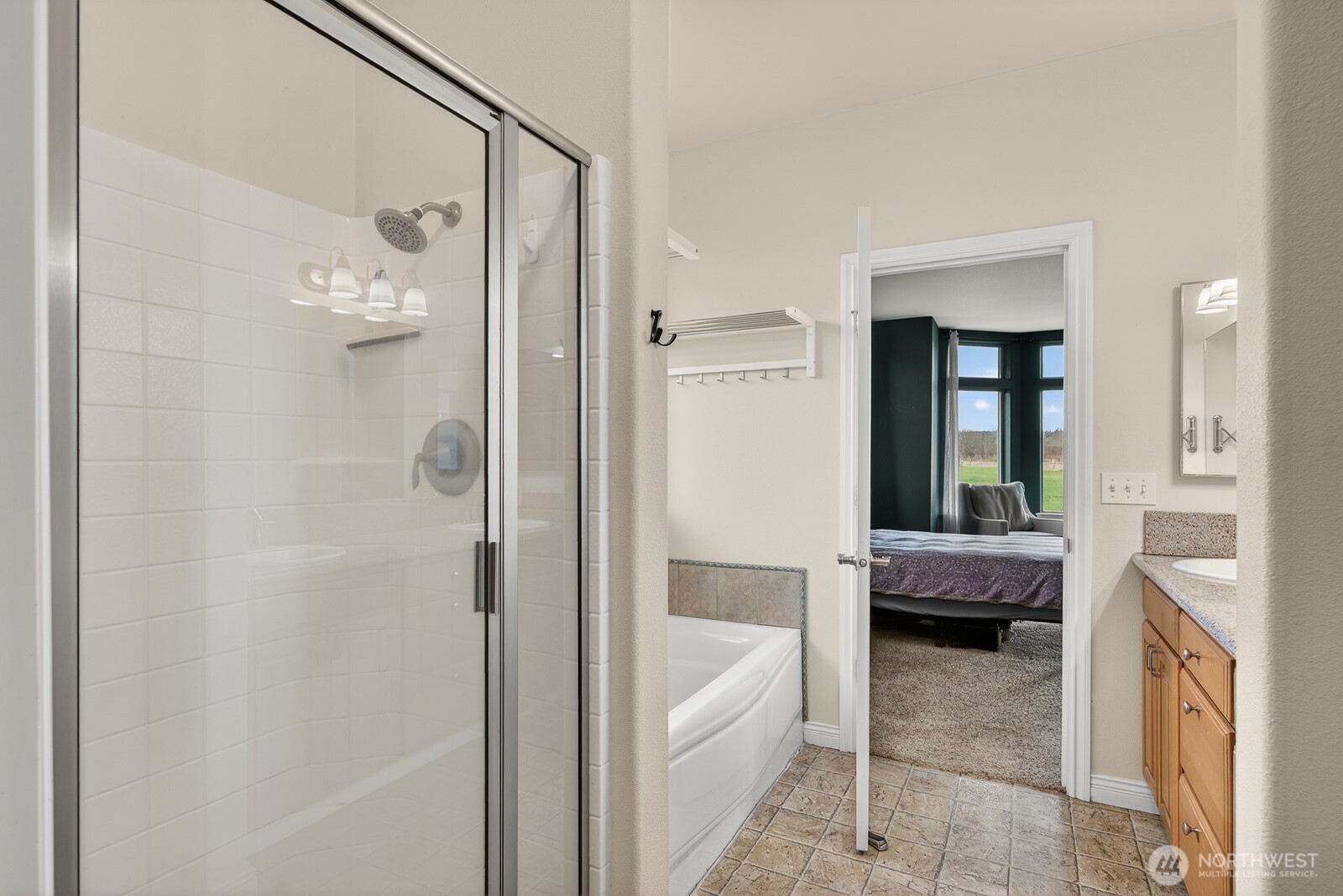 120 West Crescent Harbor Road Oak Harbor, WA 98277 - Photo 16 of 35