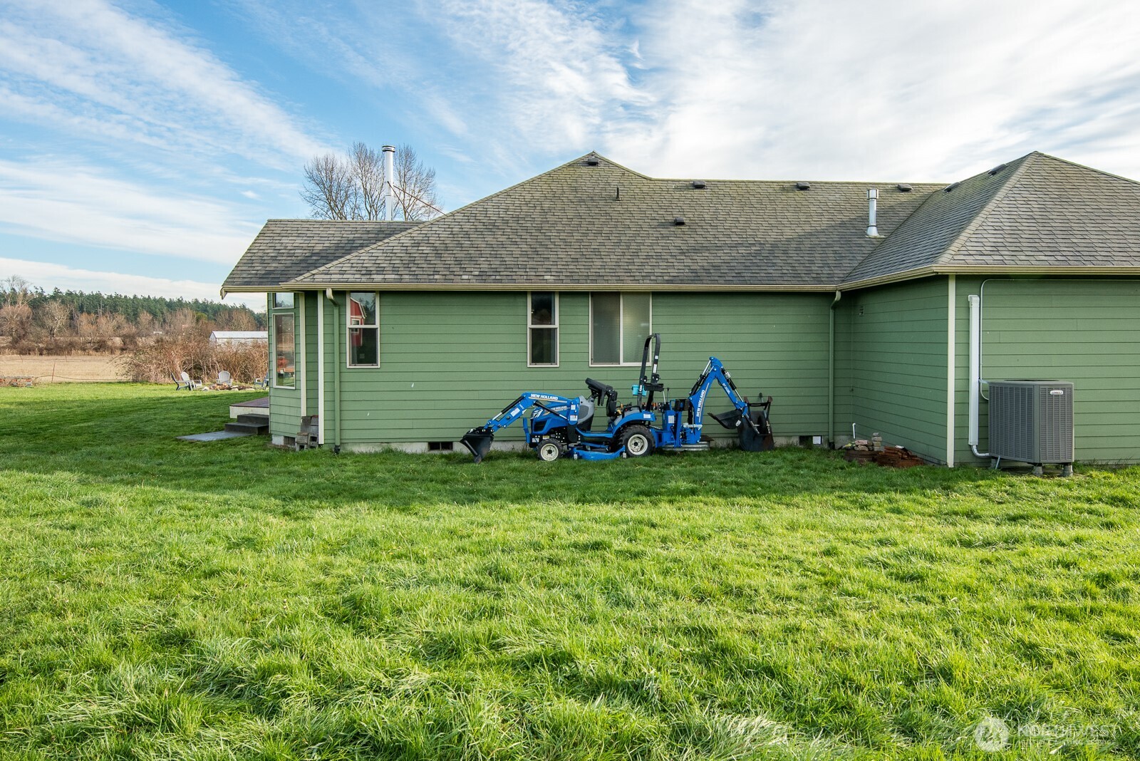 120 West Crescent Harbor Road Oak Harbor, WA 98277 - Photo 27 of 35