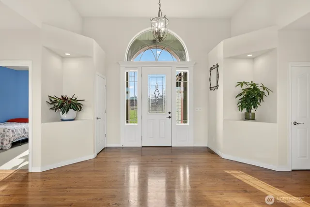 $849,000 | 120 West Crescent Harbor Road, Oak Harbor, WA 98277