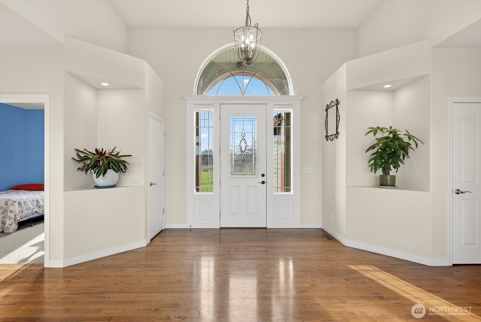 120 West Crescent Harbor Road Oak Harbor, WA 98277 - Photo 3 of 35