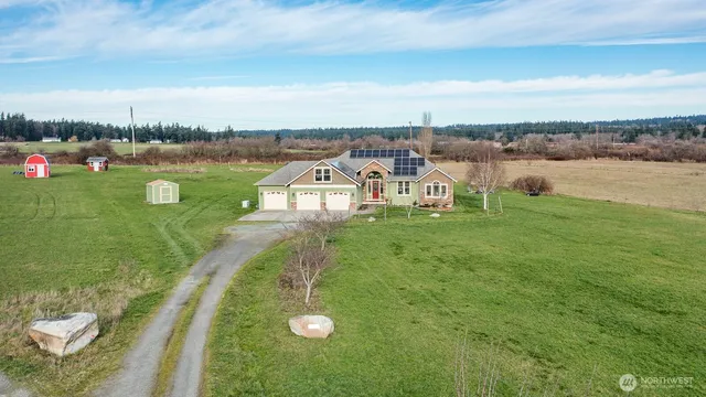 $849,000 | 120 West Crescent Harbor Road, Oak Harbor, WA 98277