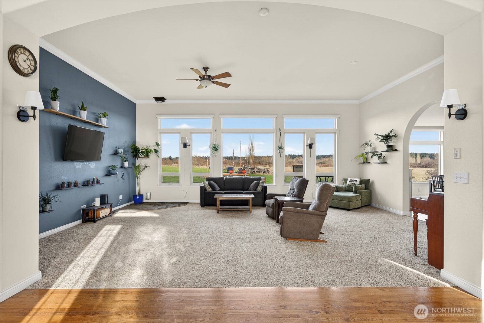 120 West Crescent Harbor Road Oak Harbor, WA 98277 - Photo 4 of 35