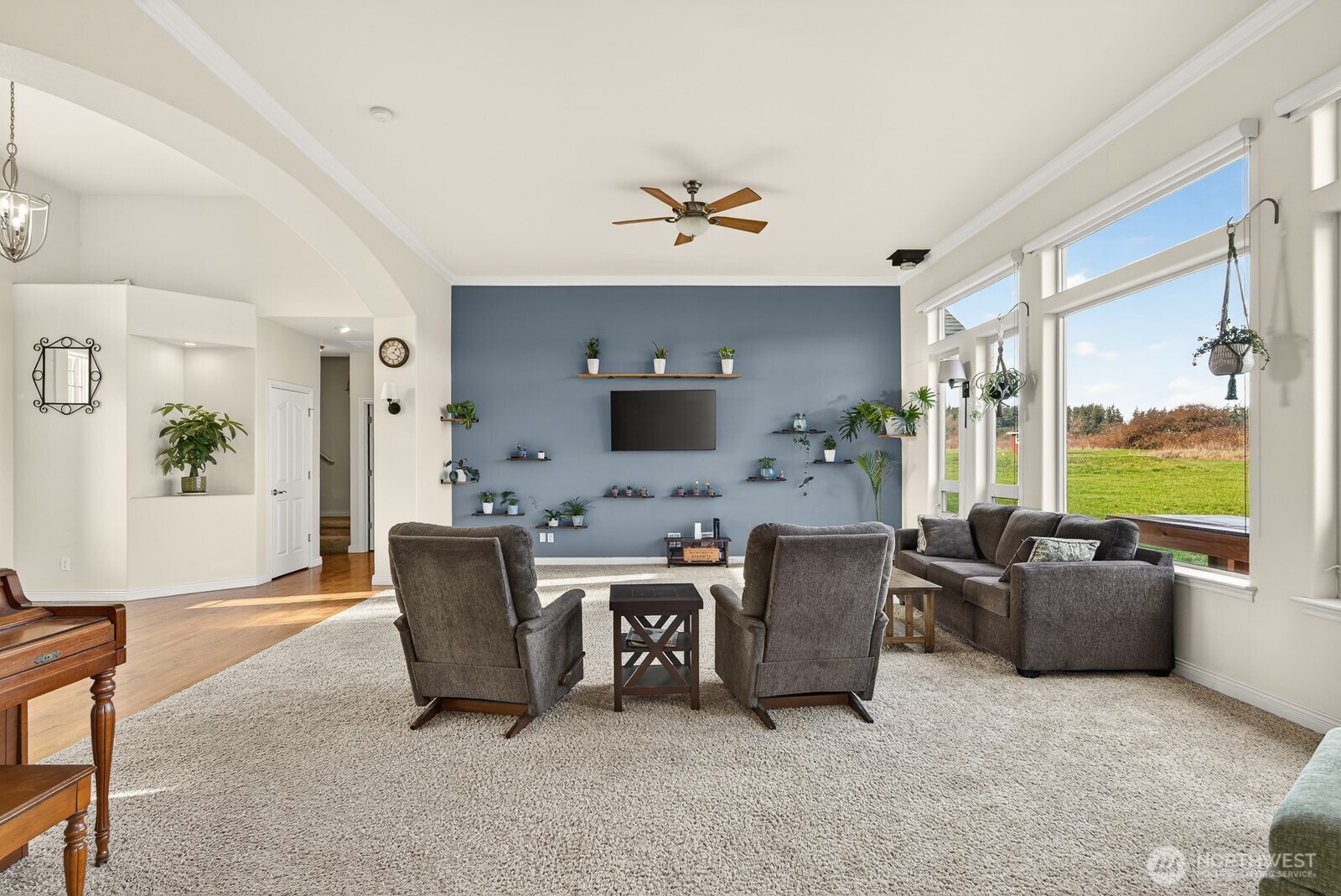 120 West Crescent Harbor Road Oak Harbor, WA 98277 - Photo 6 of 35