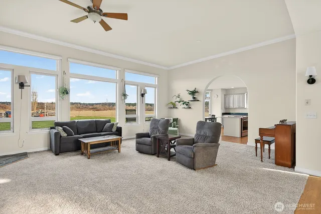 $849,000 | 120 West Crescent Harbor Road, Oak Harbor, WA 98277