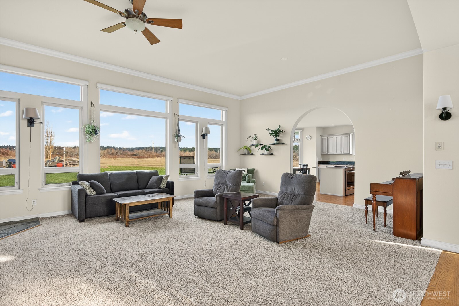 120 West Crescent Harbor Road Oak Harbor, WA 98277 - Photo 7 of 35