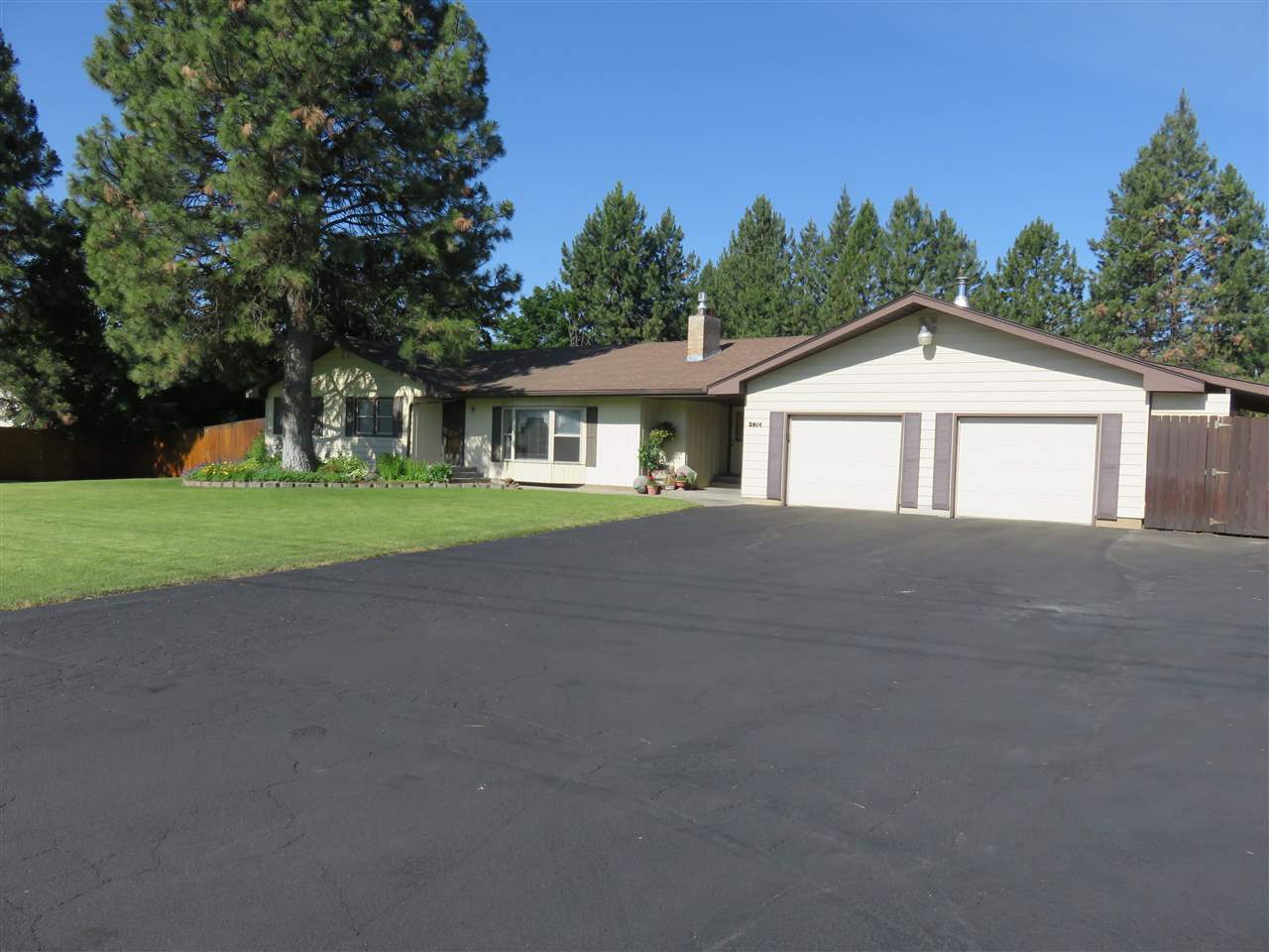 3914 South Bowdish Road Spokane Valley, WA 99206 - Photo 2 of 20 Gallery Image 2