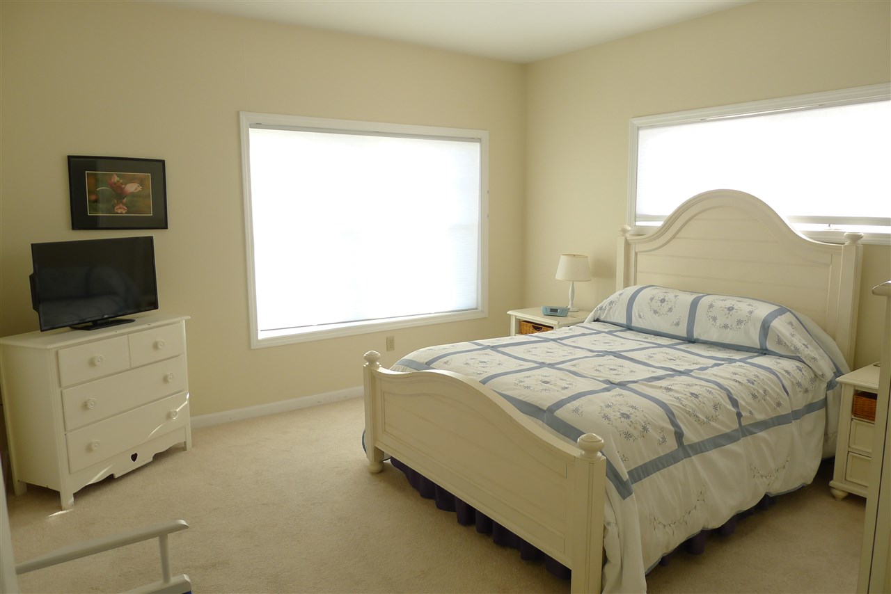 17 K Street, Unit 12 Hampton, NH 03842 - Photo 6 of 11 Gallery Image 6