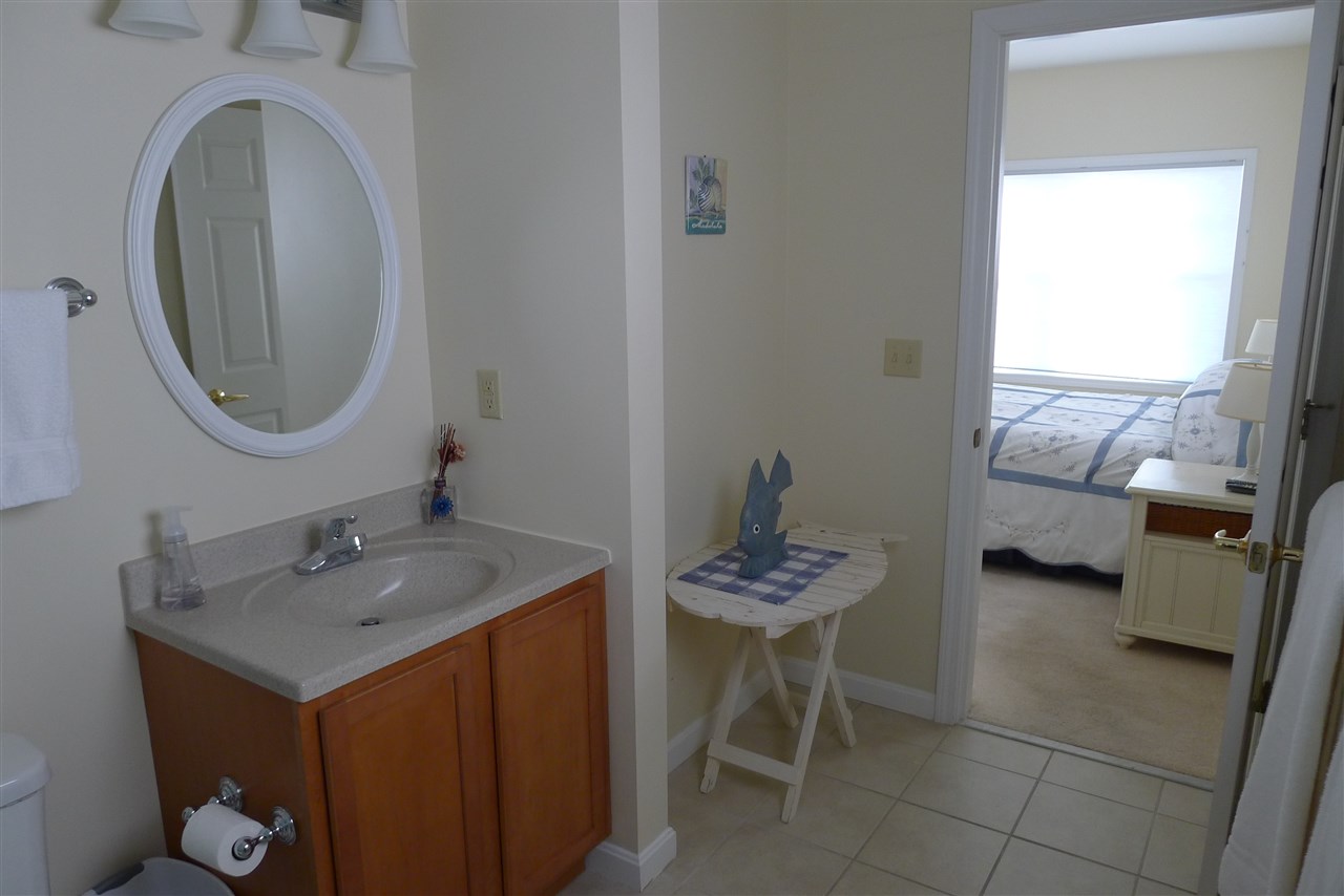 17 K Street, Unit 12 Hampton, NH 03842 - Photo 9 of 11 Gallery Image 9