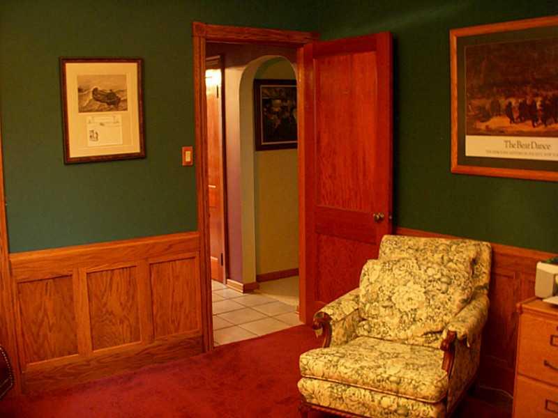 384 Saxonburg Road Butler, PA 16002 - Photo 14 of 25 Studio/Study/Office.