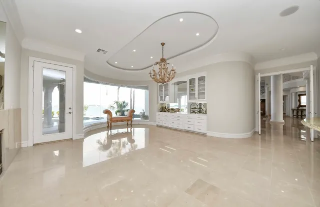 $5,099,999 | 2210 Twin Oaks Boulevard, Kemah, TX 77565