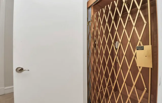 $5,099,999 | 2210 Twin Oaks Boulevard, Kemah, TX 77565