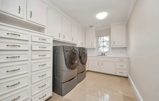 $5,099,999 | 2210 Twin Oaks Boulevard, Kemah, TX 77565