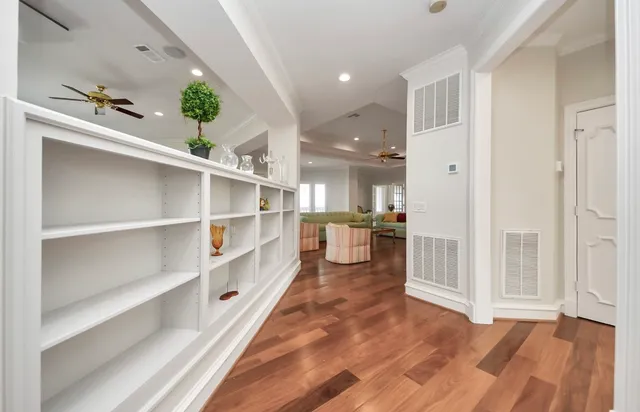 $5,099,999 | 2210 Twin Oaks Boulevard, Kemah, TX 77565