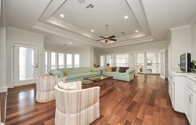 $5,099,999 | 2210 Twin Oaks Boulevard, Kemah, TX 77565