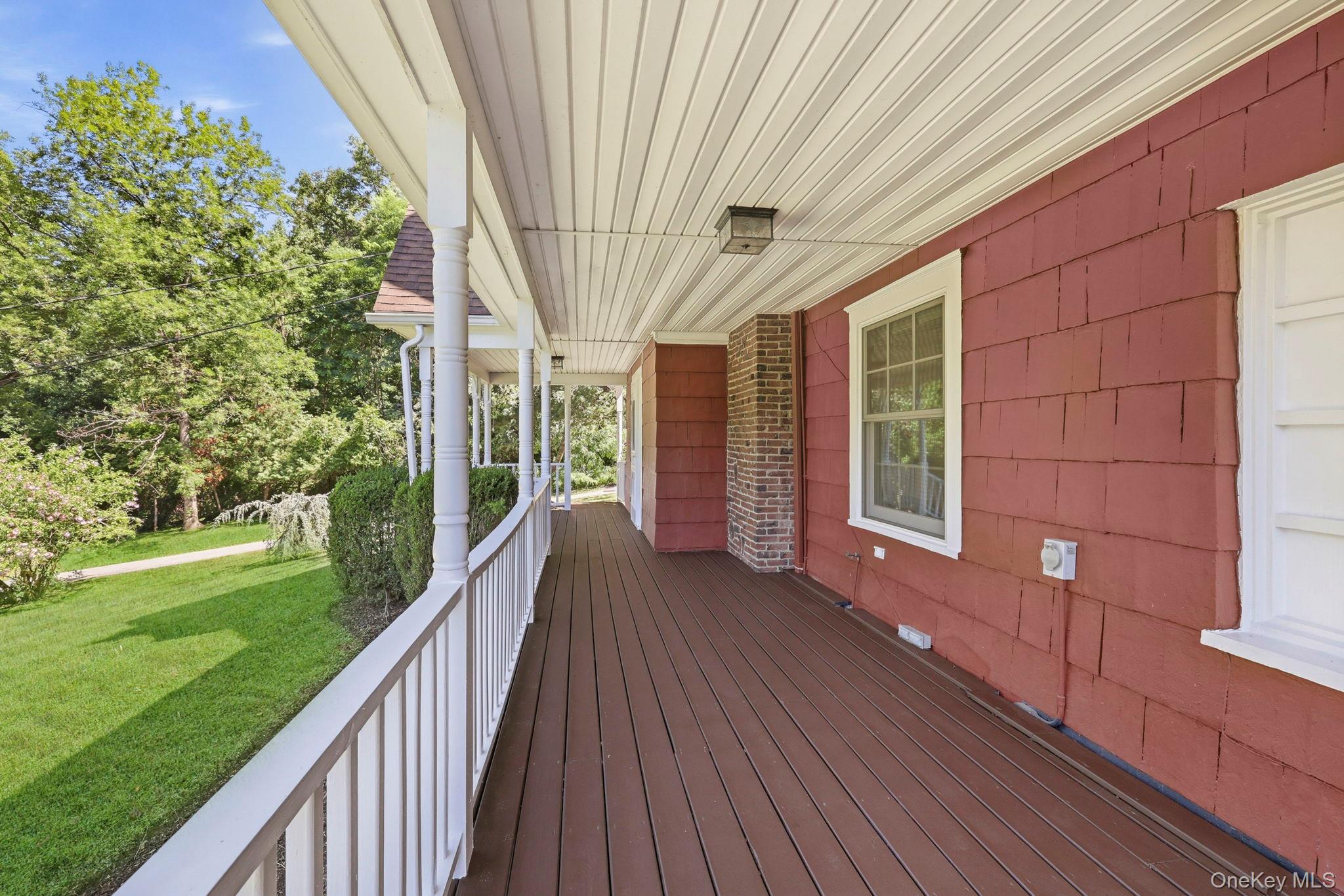 44 Beach Road Ossining, NY 10562 - Photo 5 of 45