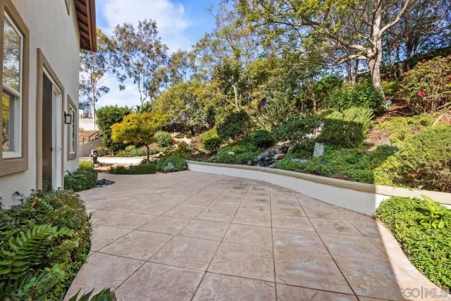 $2,131,000 | 1090 Alexandra Lane, Encinitas, CA 92024