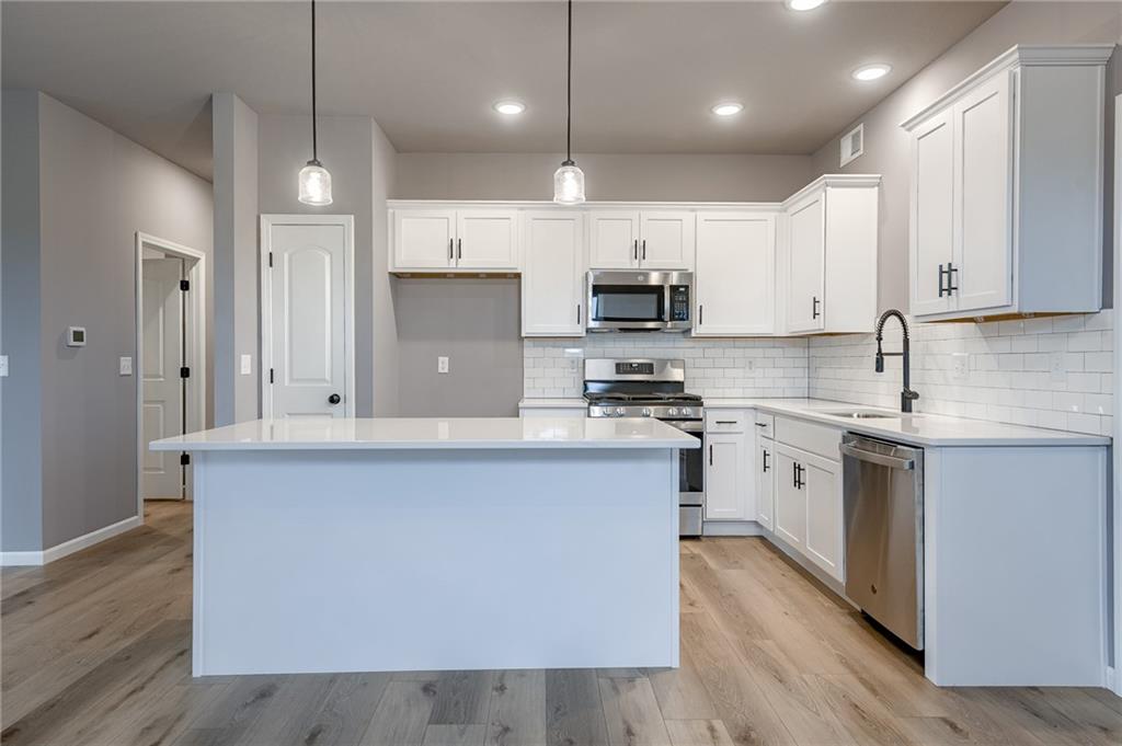 18490 West 205th Terrace Spring Hill, KS 66083 - Photo 6 of 31