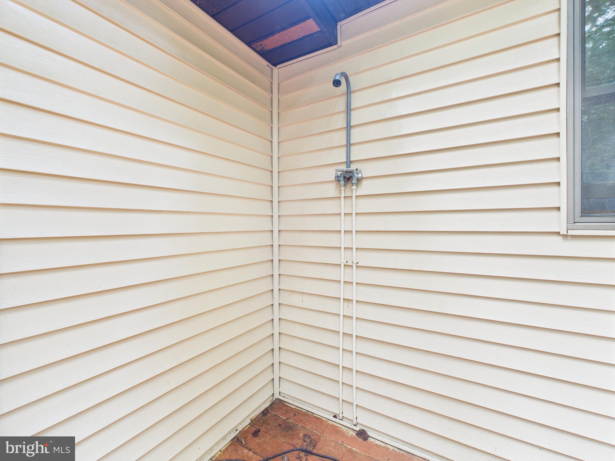 22915 Angola Road West Lewes, DE 19958 - Photo 21 of 32 a view of a balcony