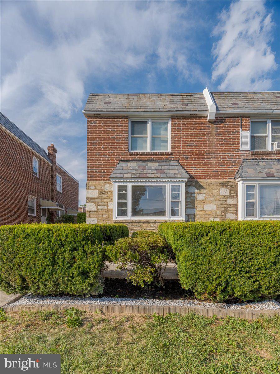 8211 Rugby Street Philadelphia, PA 19150 - Photo 4 of 37 Gallery Image 4