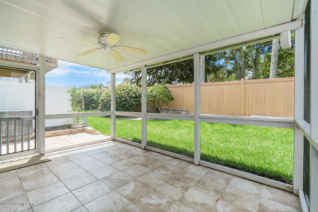 2233 Seminole Road, Unit 30 Atlantic Beach, FL 32233 - Photo 22 of 29 a view of an interior of the house
