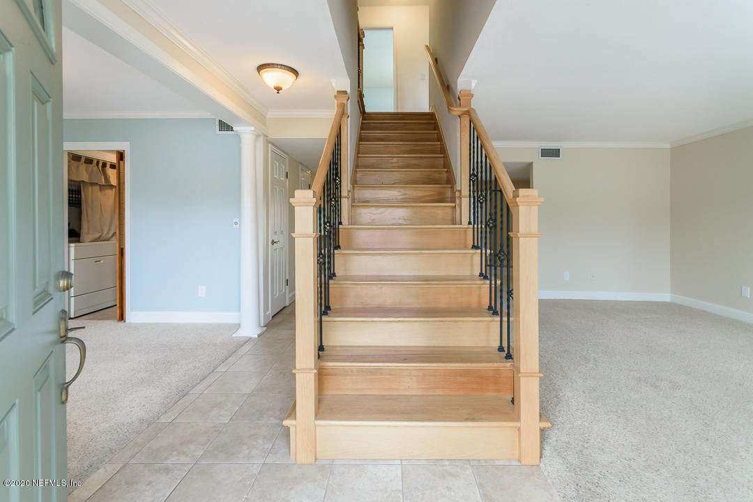 2233 Seminole Road, Unit 30 Atlantic Beach, FL 32233 - Photo 4 of 29 a view of an entryway